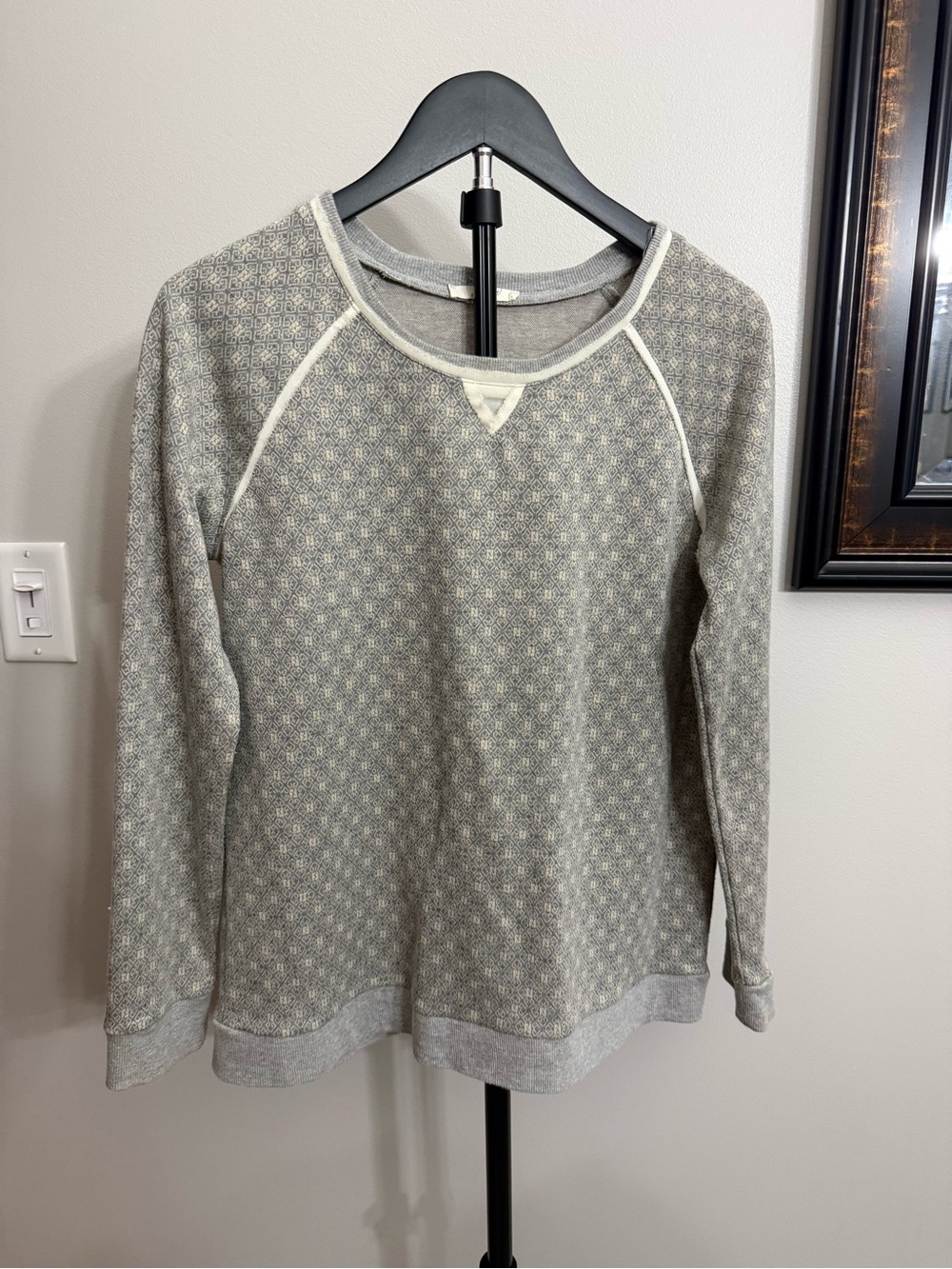 Mystree Gray Patterned Crewneck Sweater with Cream Trim